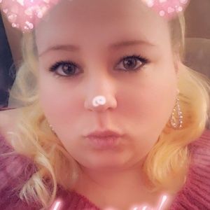 Meet your Posher, Carolynne